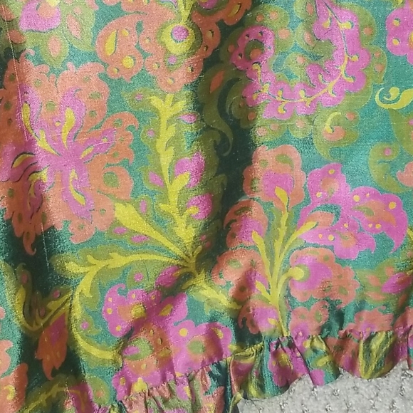 Vintage Retro long satin feel skirt - Picture 2 of 10